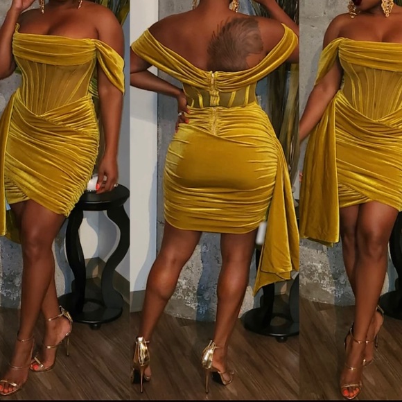 Chartreuse Velvet Corset Dress - Picture 2 of 3